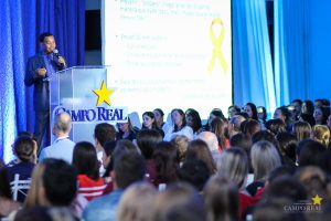 Cloves Amorim ministra palestra de abertura no Simpósio de Saúde