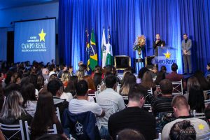 Cloves Amorim ministra palestra de abertura no Simpósio de Saúde
