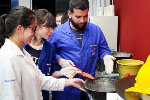 Engenharia Civil desenvolve atividade de resistência de concreto