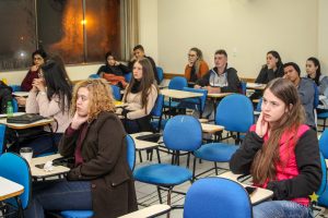 Minicursos promovem práticas interdisciplinares no Simpósio de Saúde