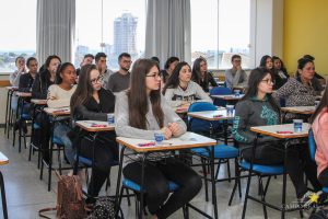 Campo Real reúne centenas de candidatos no Vestibular de Inverno