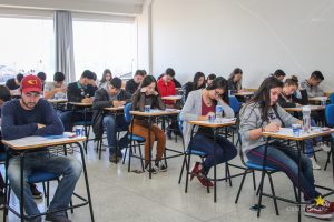 Campo Real reúne centenas de candidatos no Vestibular de Inverno