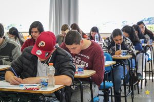 Campo Real reúne centenas de candidatos no Vestibular de Inverno