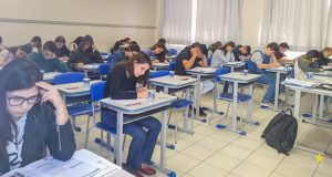 Campo Real reúne centenas de candidatos no Vestibular de Inverno