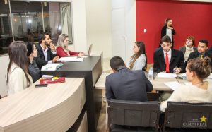 Direito promove simulação de audiência trabalhista