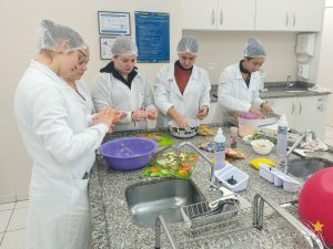 Medicina Veterinária realiza aula prática com produtos cárneos