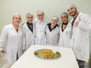 Medicina Veterinária realiza aula prática com produtos cárneos