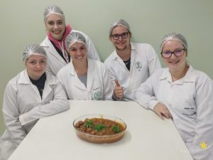 Medicina Veterinária realiza aula prática com produtos cárneos