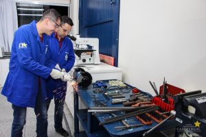 Acadêmicos constroem maquetes de projetos interdisciplinares