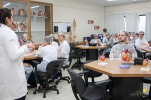 Estudantes do Colégio Lobo participam de oficinas