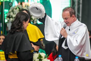 campo real, guarapuava, colação de grau, administração, direito, medicina veterinária, publicidade e propaganda