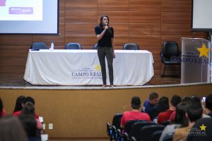Acadêmicos participam de palestras do Outubro Rosa