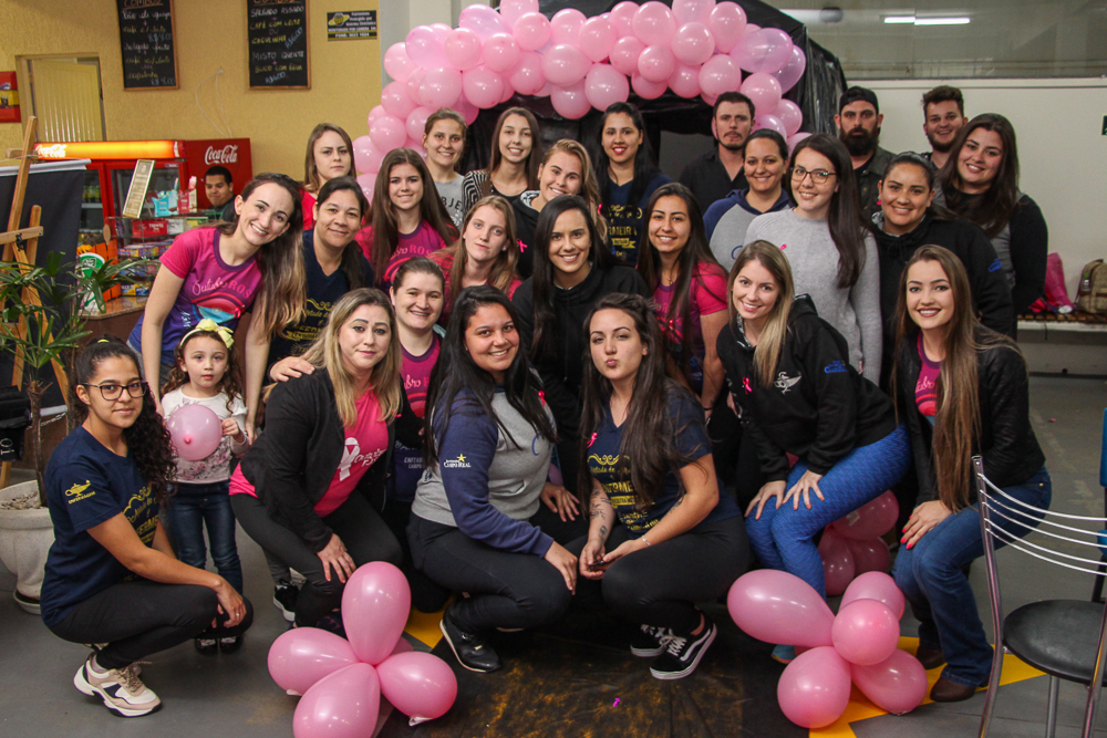 Jogo de basquete feminino encerra as ações da campanha Outubro Rosa da  Construtora Planeta