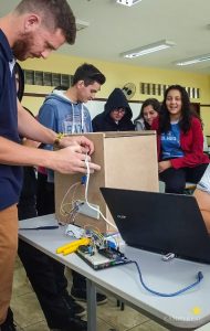 Engenharia Elétrica desenvolve oficinas de arduíno