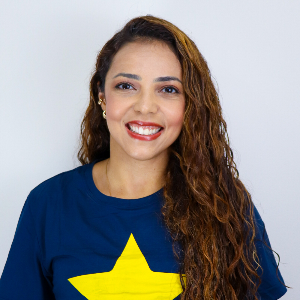 Prof. Renally Maia Clemente 