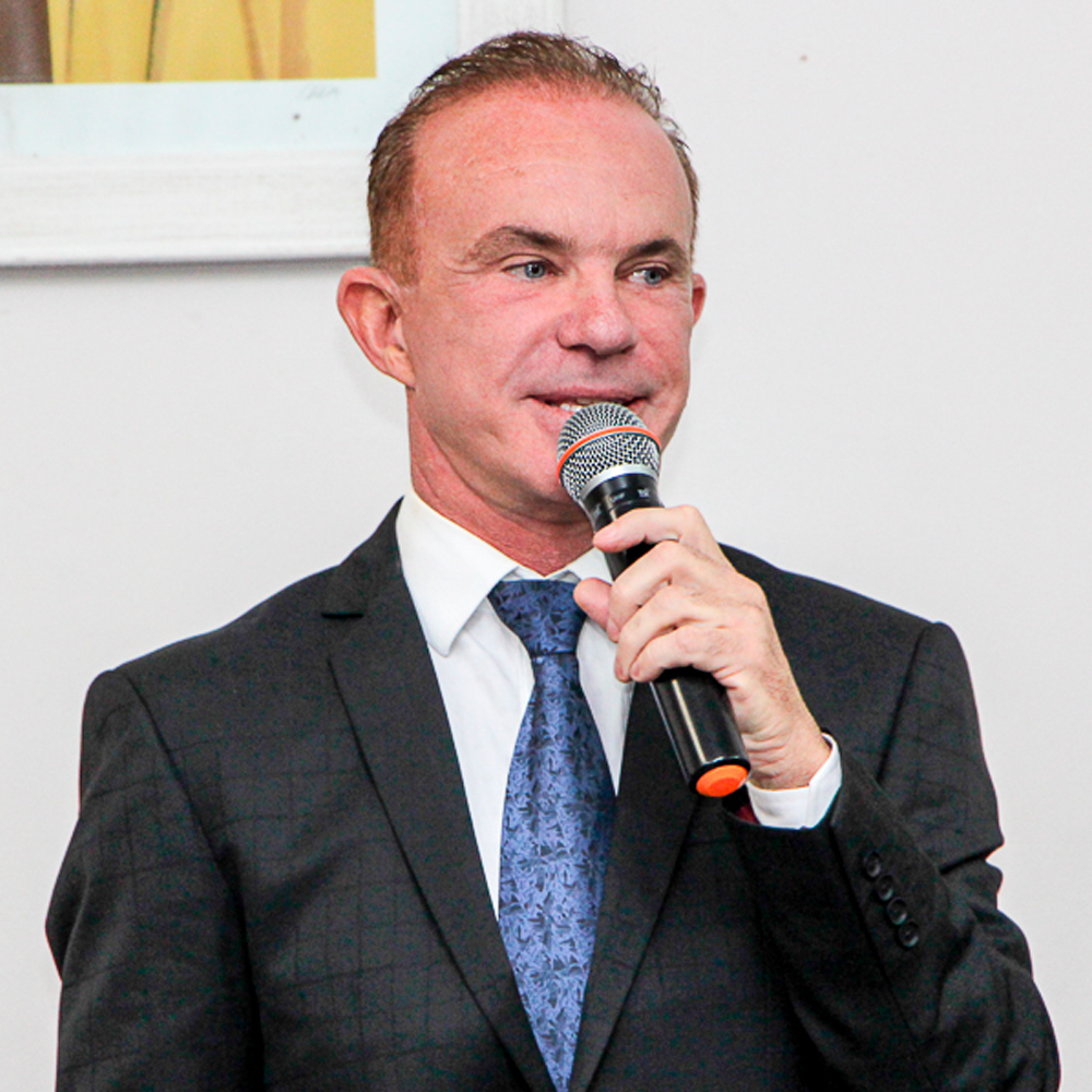 Professor Edson Aires da Silva